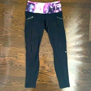 LULULEMON black high rise 6 leggings warm!